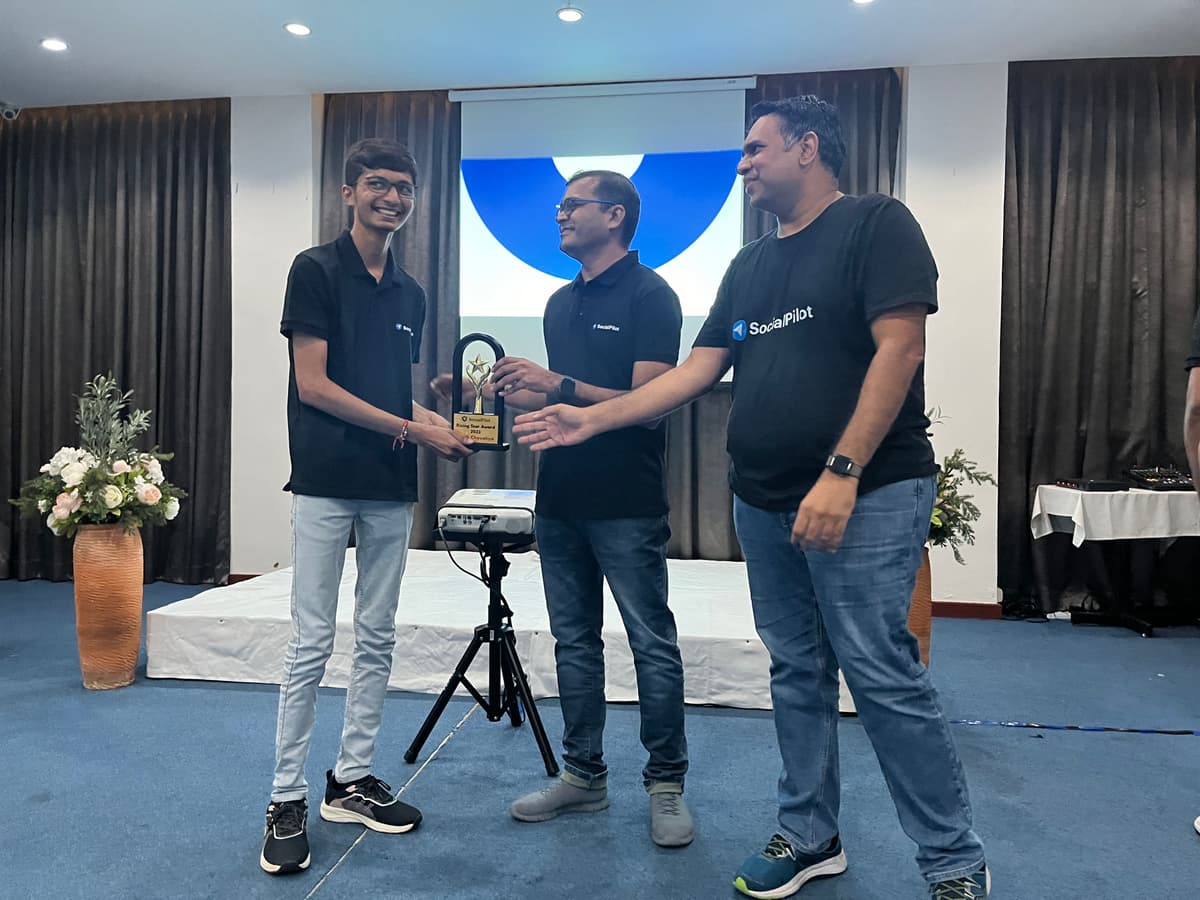 Rising Star Award - SocialPilot Annual Meeting 2023